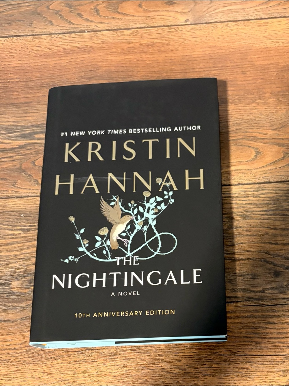 The Nightingale by Kristin Hannah